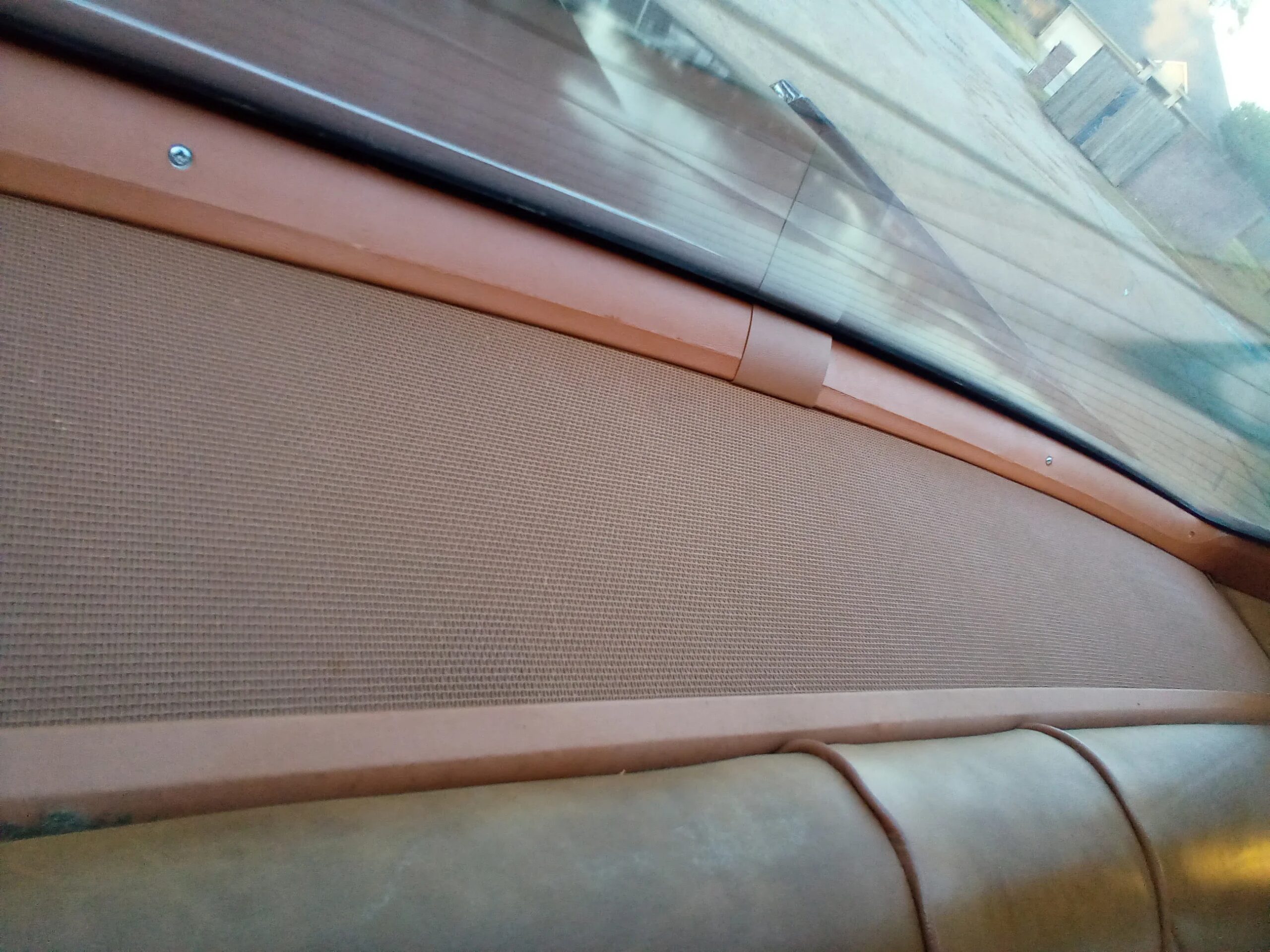 Cadillac-De-ville-coupe-1979-Green-Beige-39