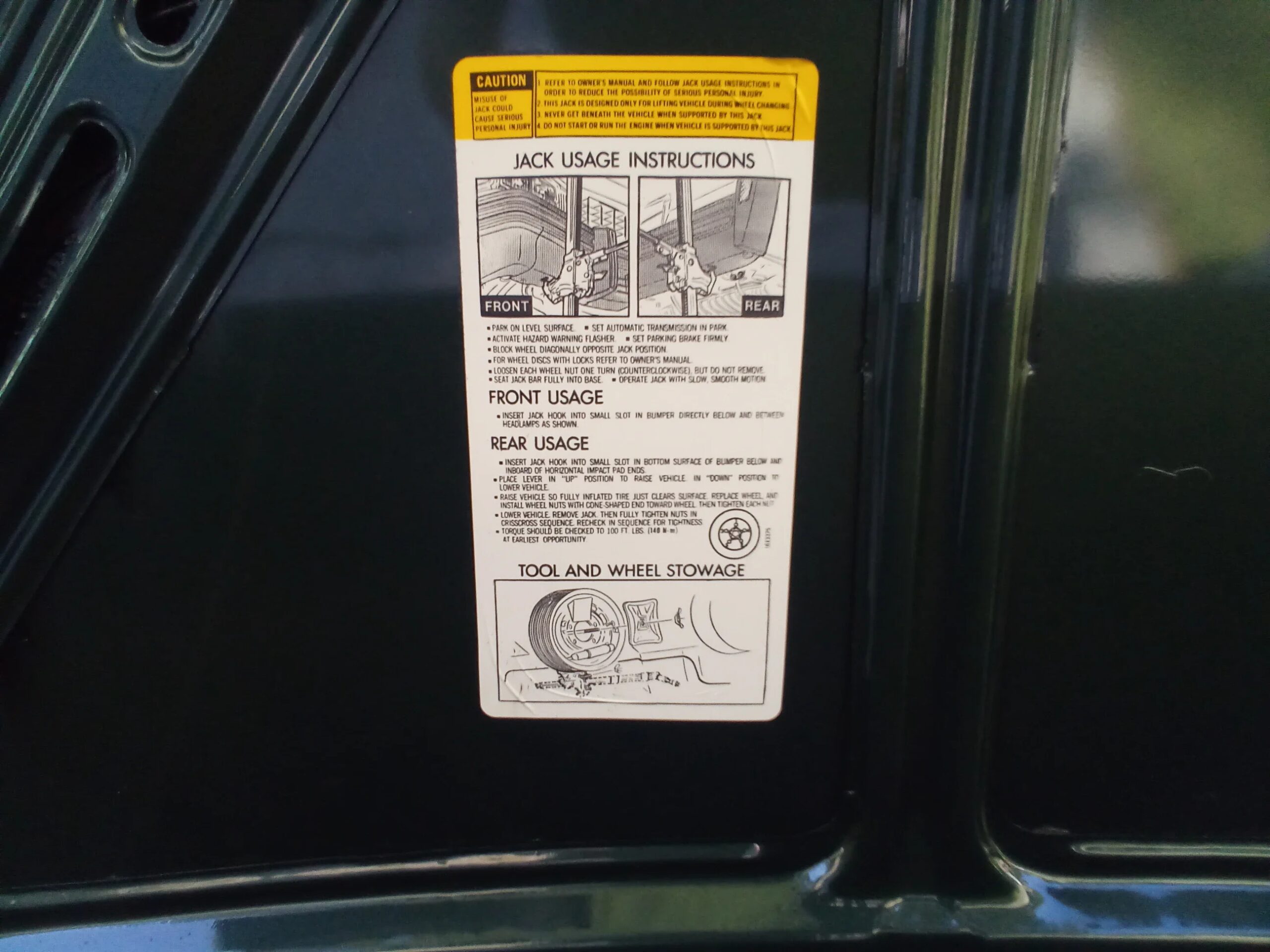 Cadillac-De-ville-coupe-1979-Green-Beige-45