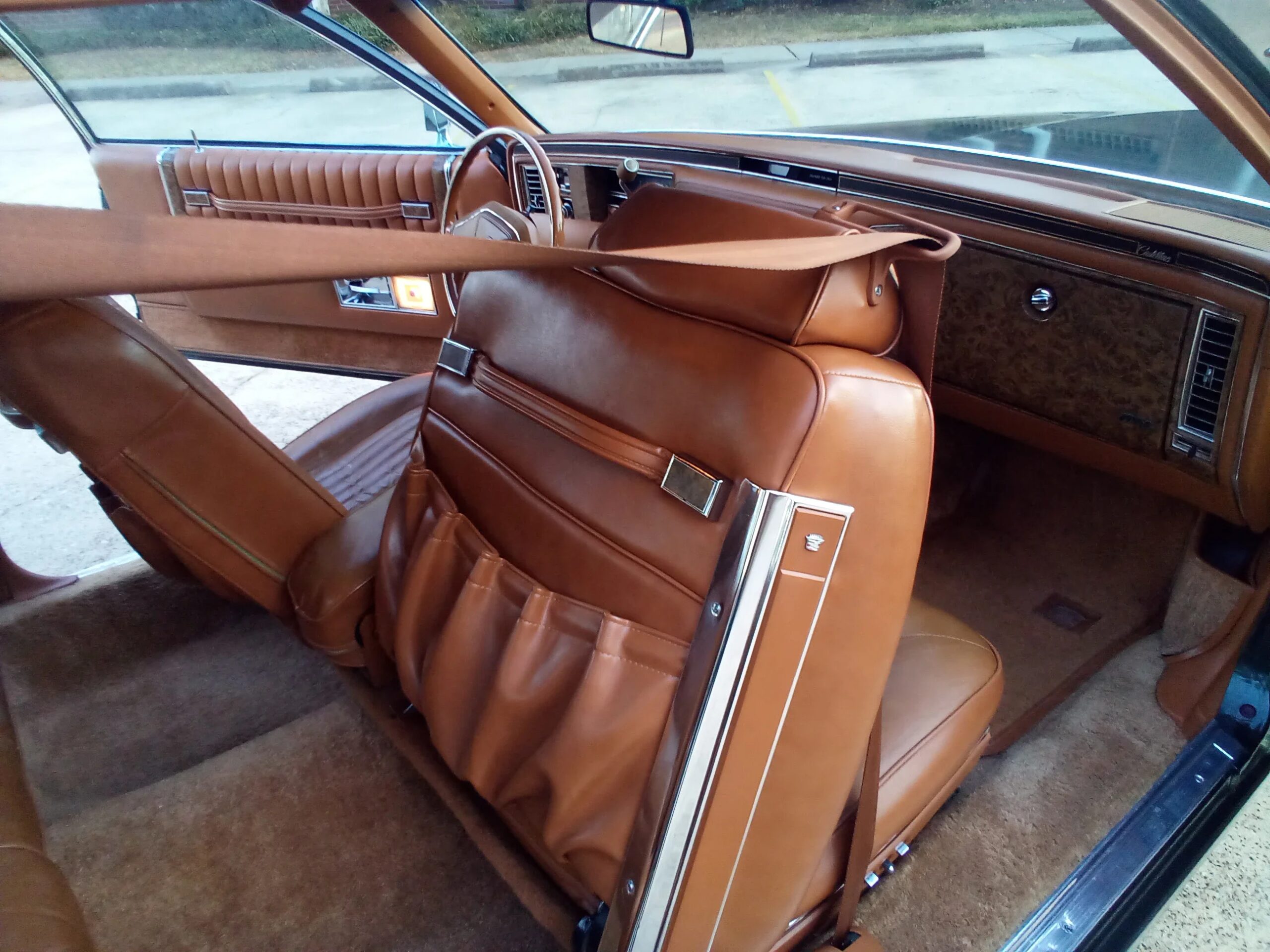 Cadillac-De-ville-coupe-1979-Green-Beige-7