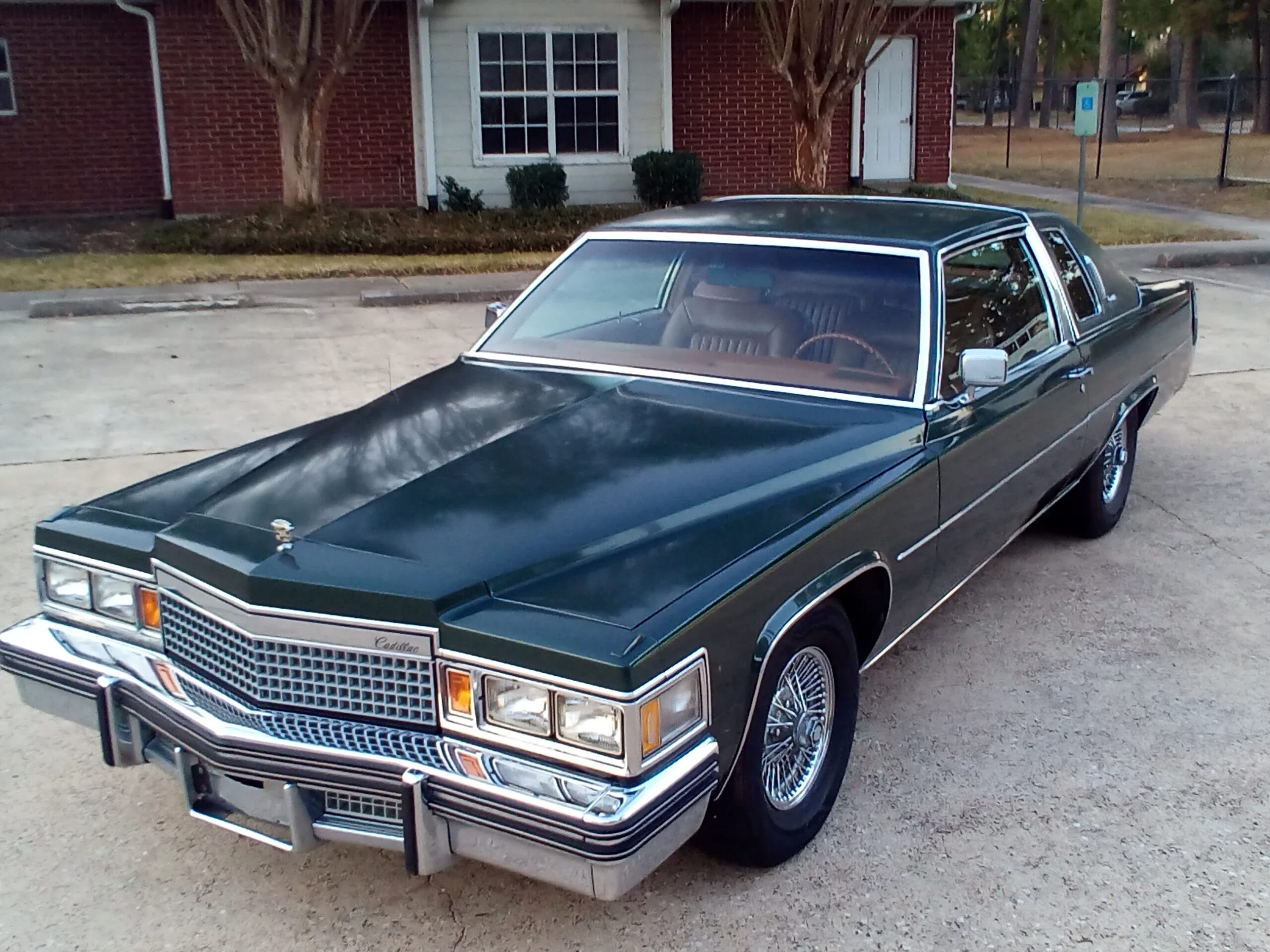 Cadillac-De-ville-coupe-1979-Green-Beige