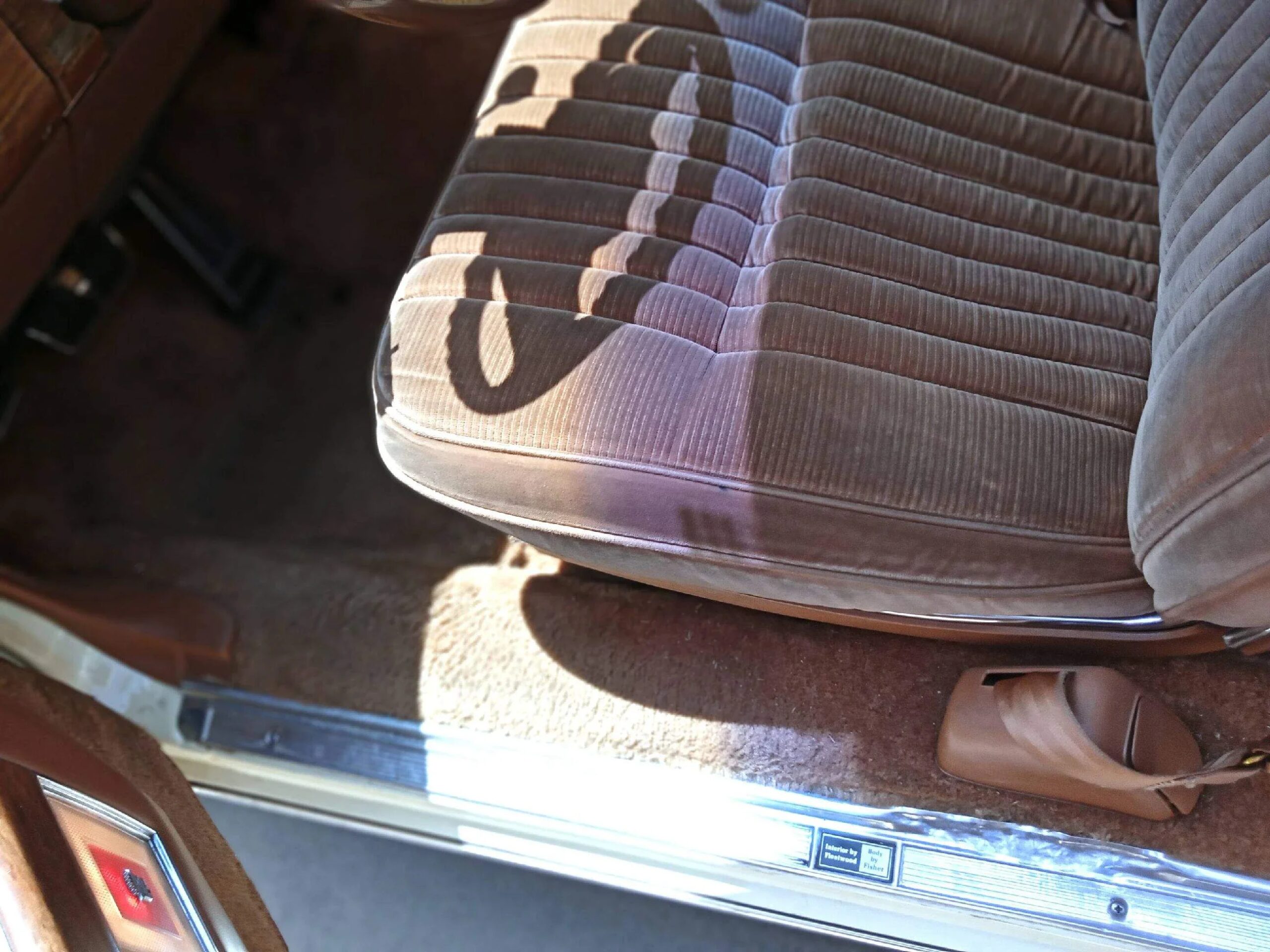 Cadillac-De-ville-coupe-1983-Other-Beige