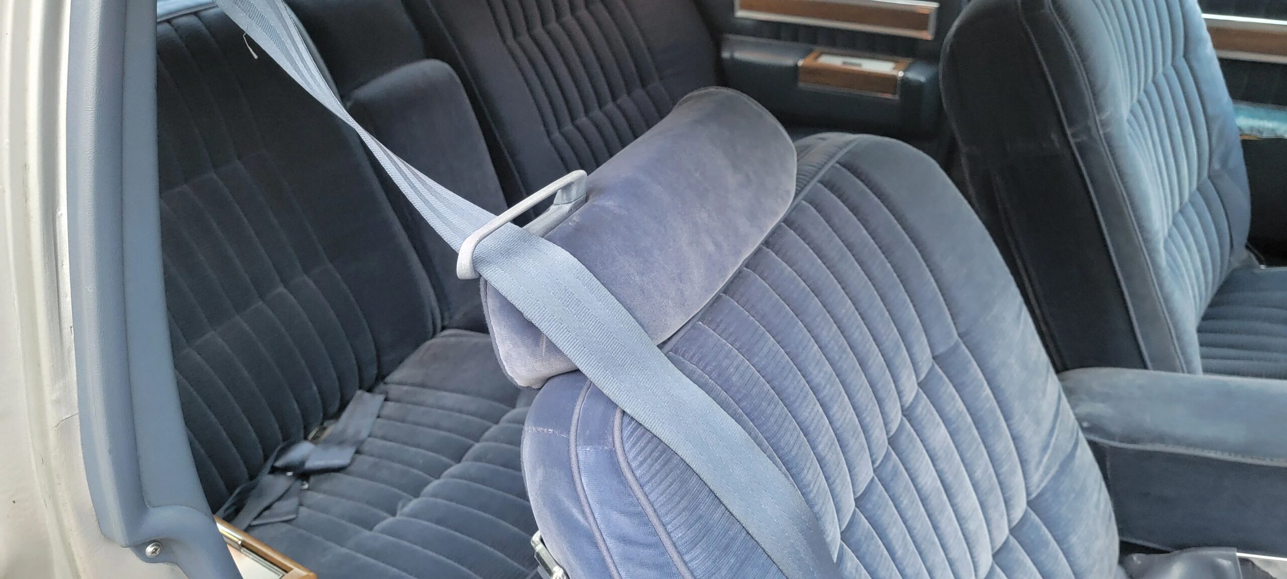 Cadillac-De-ville-coupe-1984-Gray-Blue-9