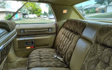 Cadillac-De-ville-sedan-1974-Gold-Gold-24