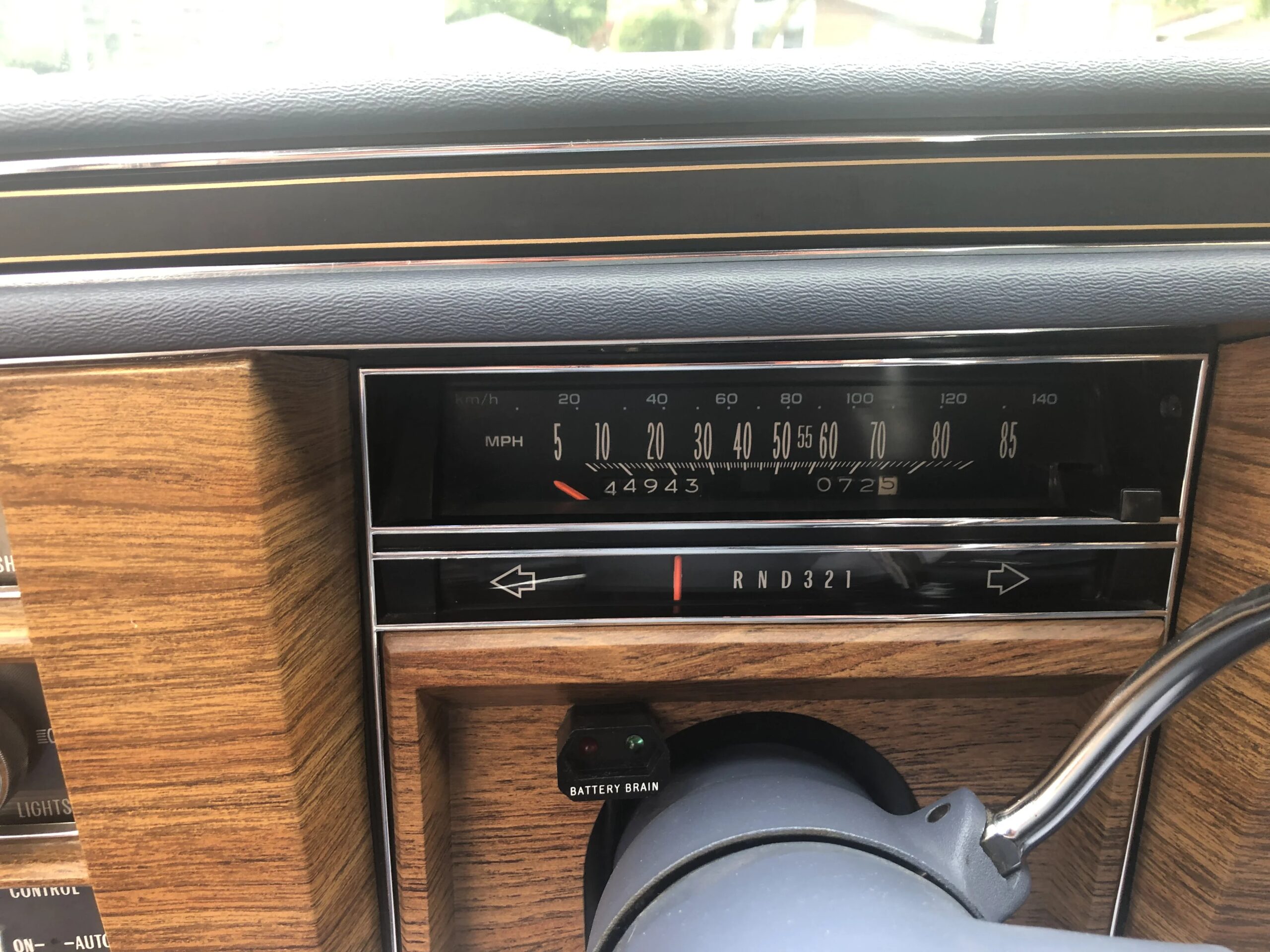 Cadillac-De-ville-sedan-1984-White-Blue-7