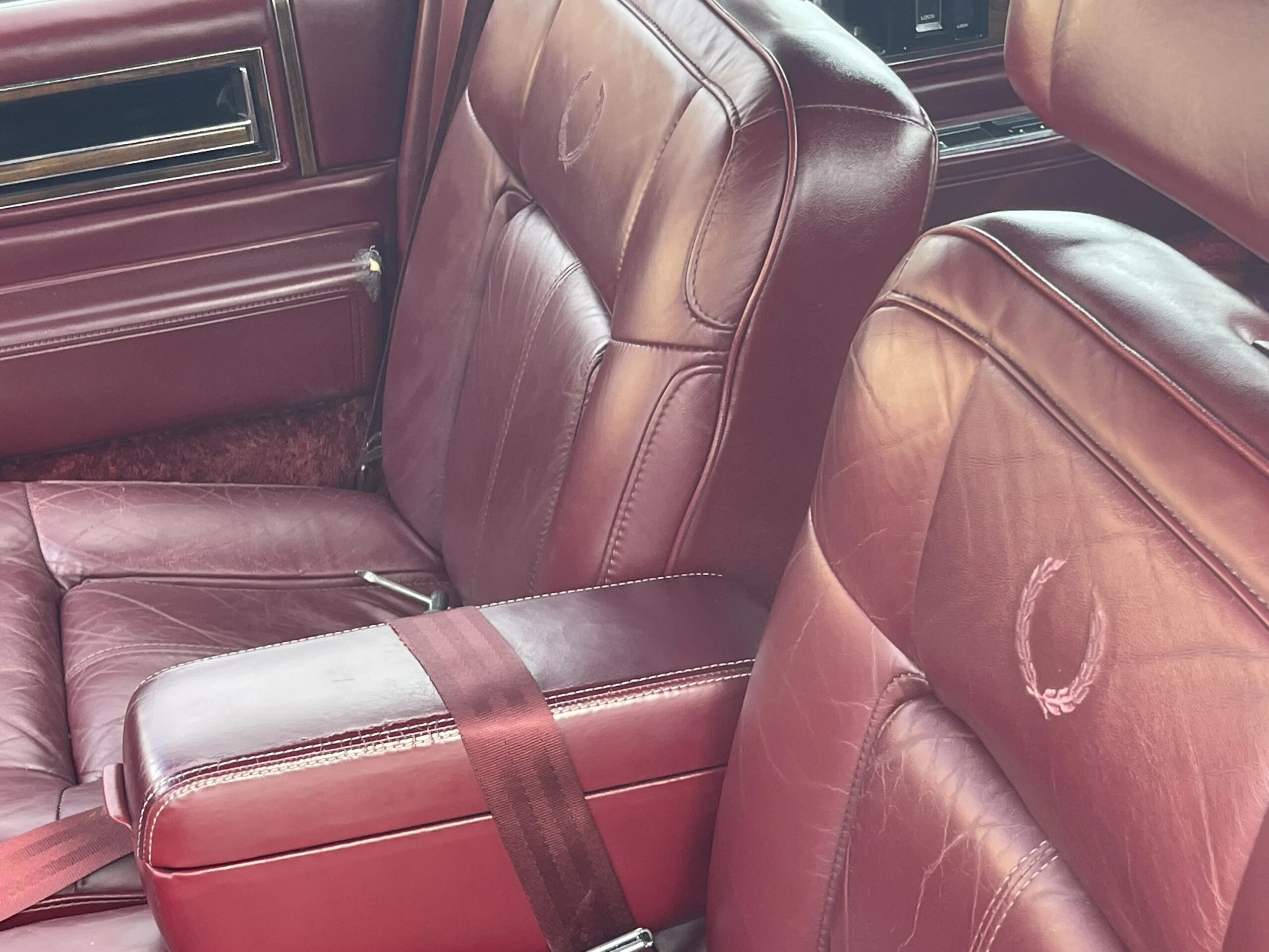 Cadillac-De-ville-sedan-1990-Burgundy-Burgundy-18