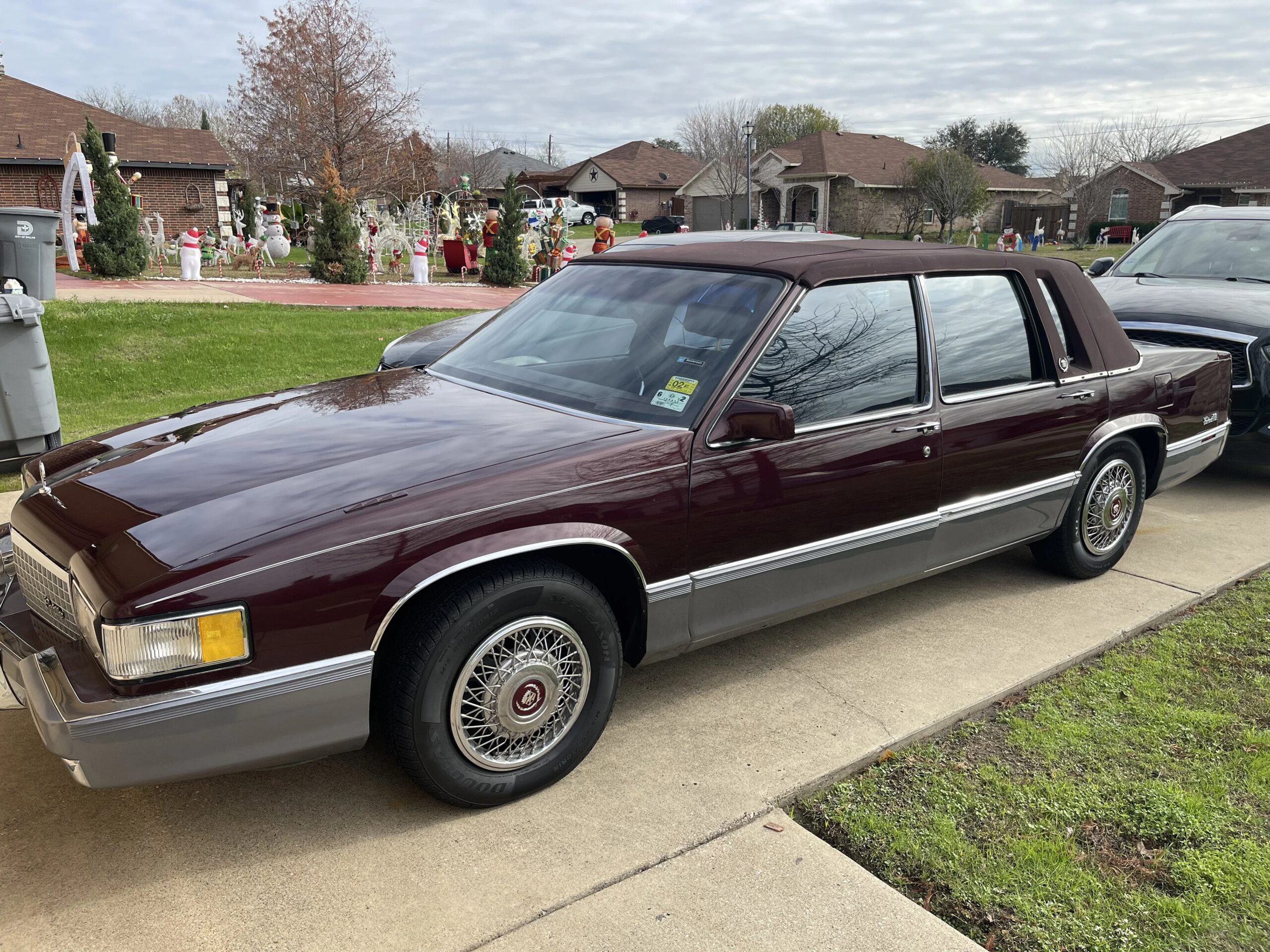 Cadillac-De-ville-sedan-1990-Burgundy-Burgundy-2