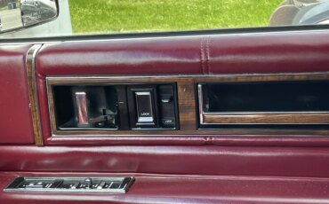 Cadillac-De-ville-sedan-1990-Burgundy-Burgundy-4