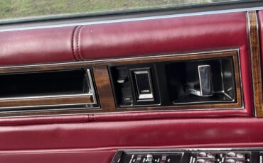 Cadillac-De-ville-sedan-1990-Burgundy-Burgundy-5