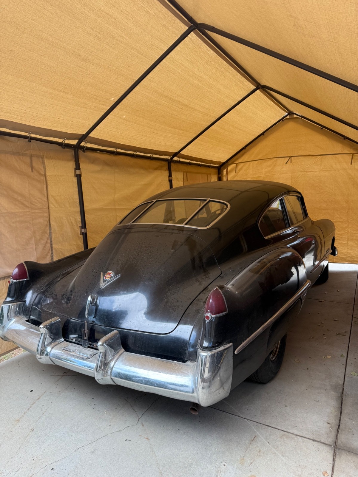 Cadillac-DeVille-1948-3