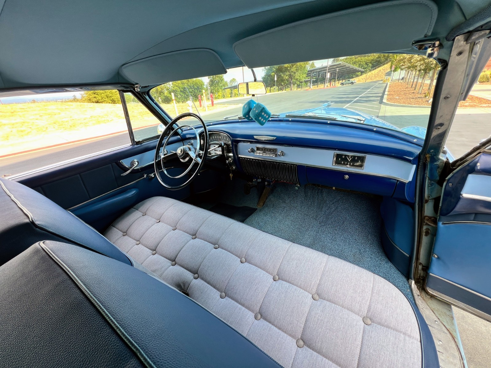 Cadillac-DeVille-1952-17