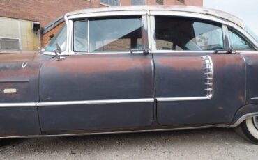 Cadillac-DeVille-1956-Sedan-1