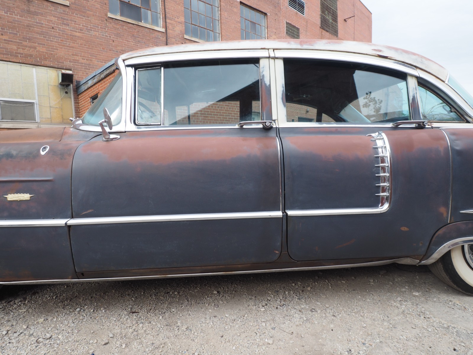Cadillac-DeVille-1956-Sedan-1