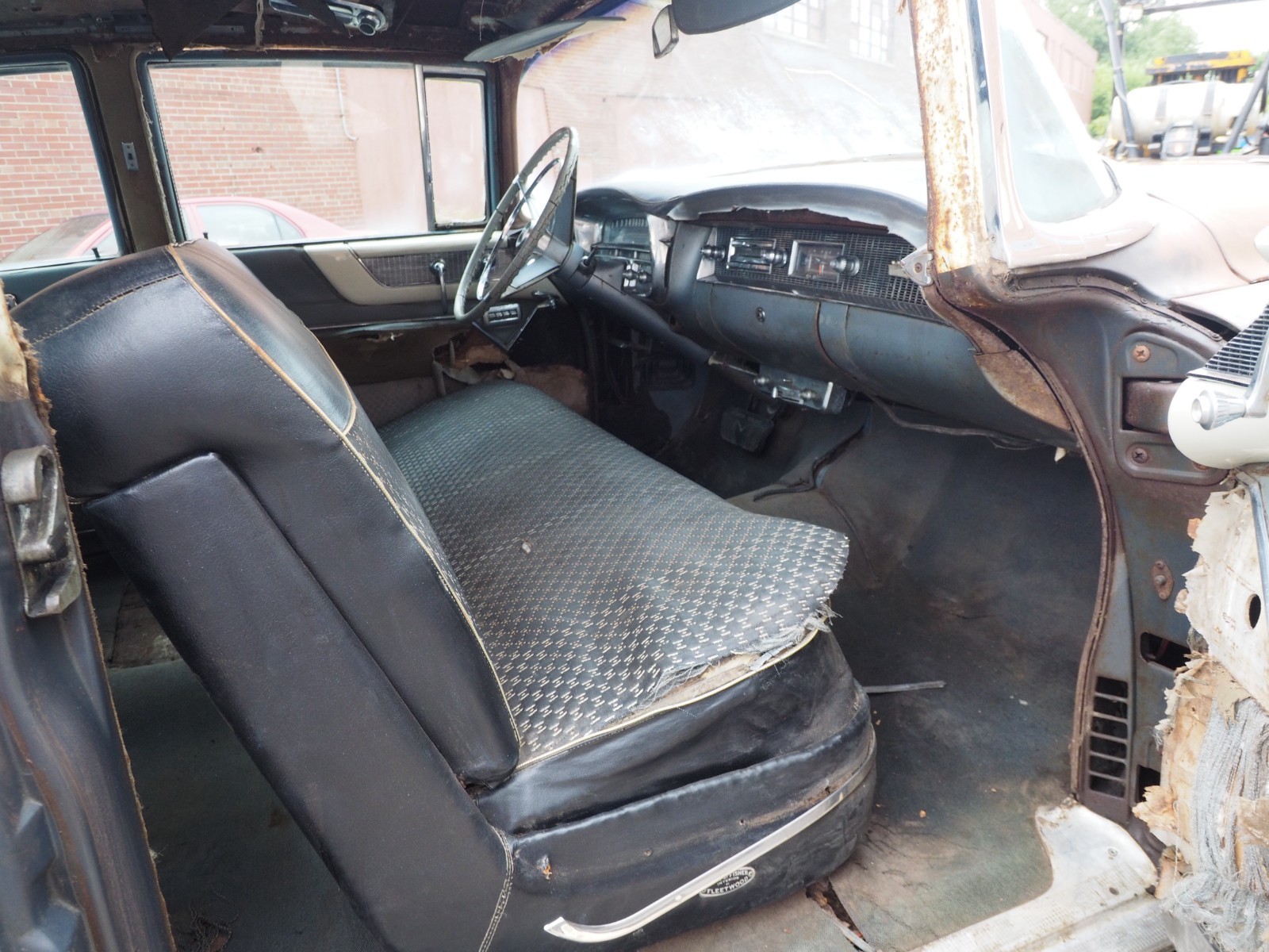 Cadillac-DeVille-1956-Sedan-12