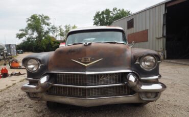 Cadillac-DeVille-1956-Sedan-3