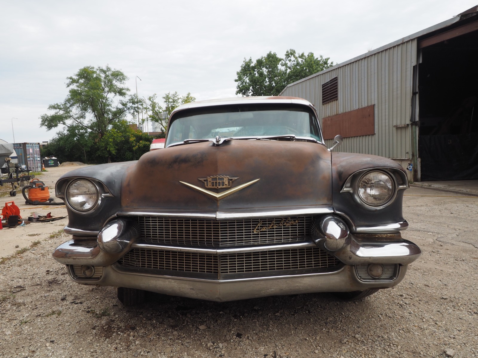 Cadillac-DeVille-1956-Sedan-3