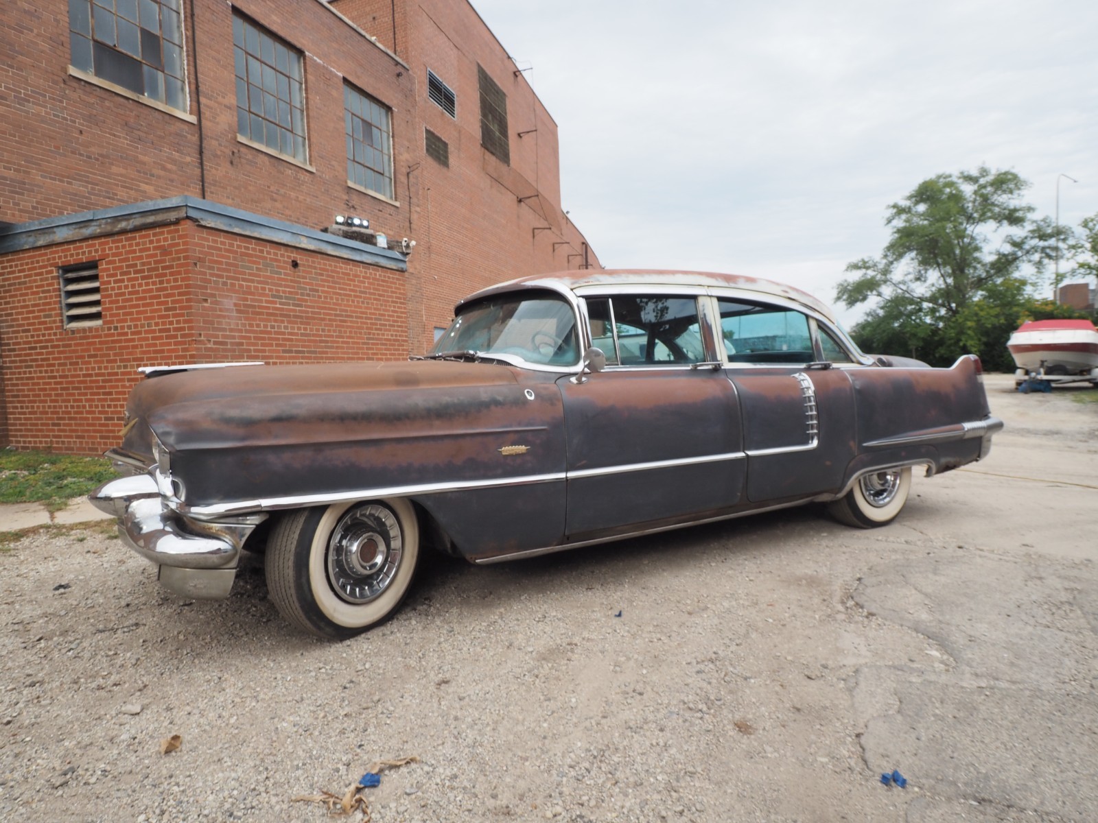 Cadillac-DeVille-1956-Sedan