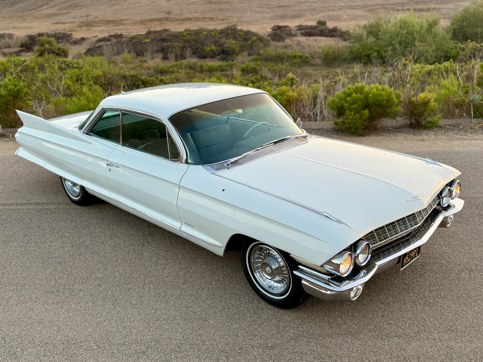 Cadillac-DeVille-1961-Coupe-10