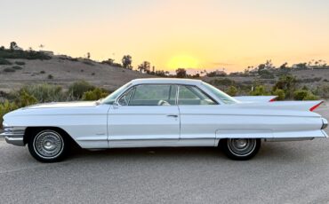 Cadillac-DeVille-1961-Coupe-11