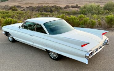 Cadillac-DeVille-1961-Coupe-13
