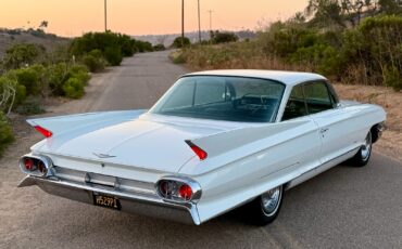 Cadillac-DeVille-1961-Coupe-14