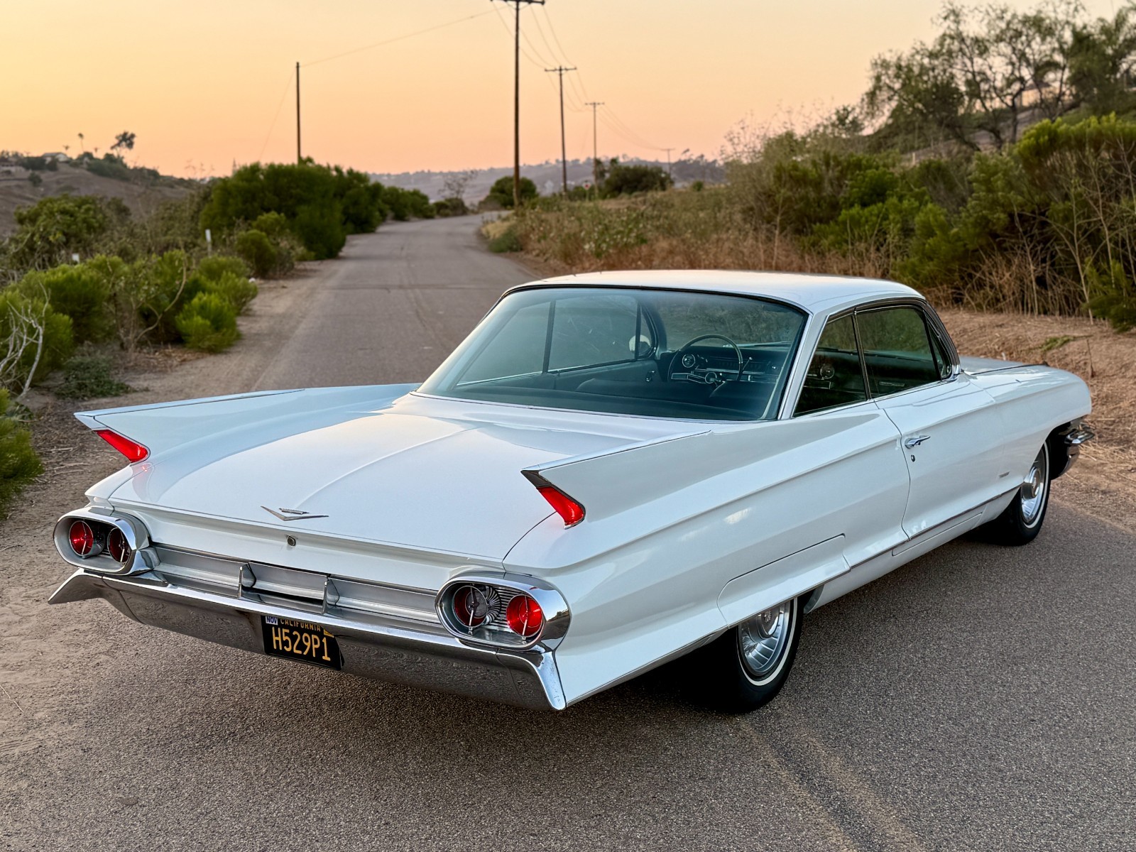 Cadillac-DeVille-1961-Coupe-14
