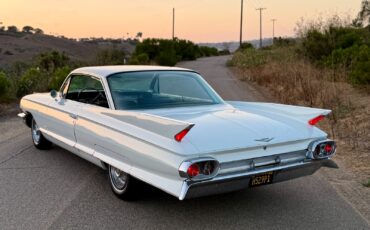 Cadillac-DeVille-1961-Coupe-4