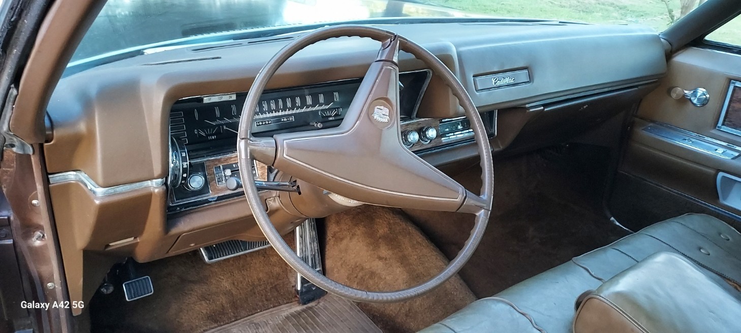 Cadillac-DeVille-1968-Convertible-15