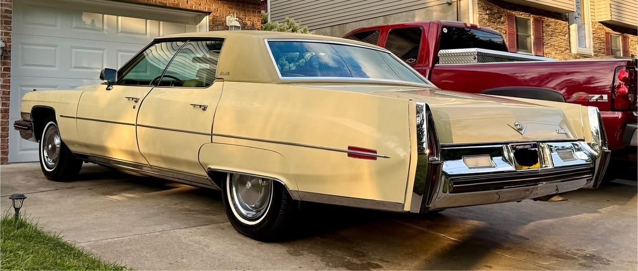 Cadillac-DeVille-1973-1