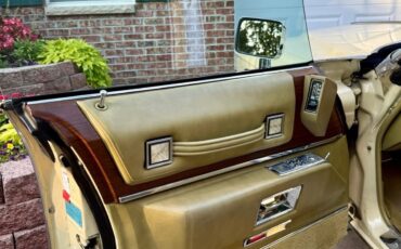 Cadillac-DeVille-1973-13