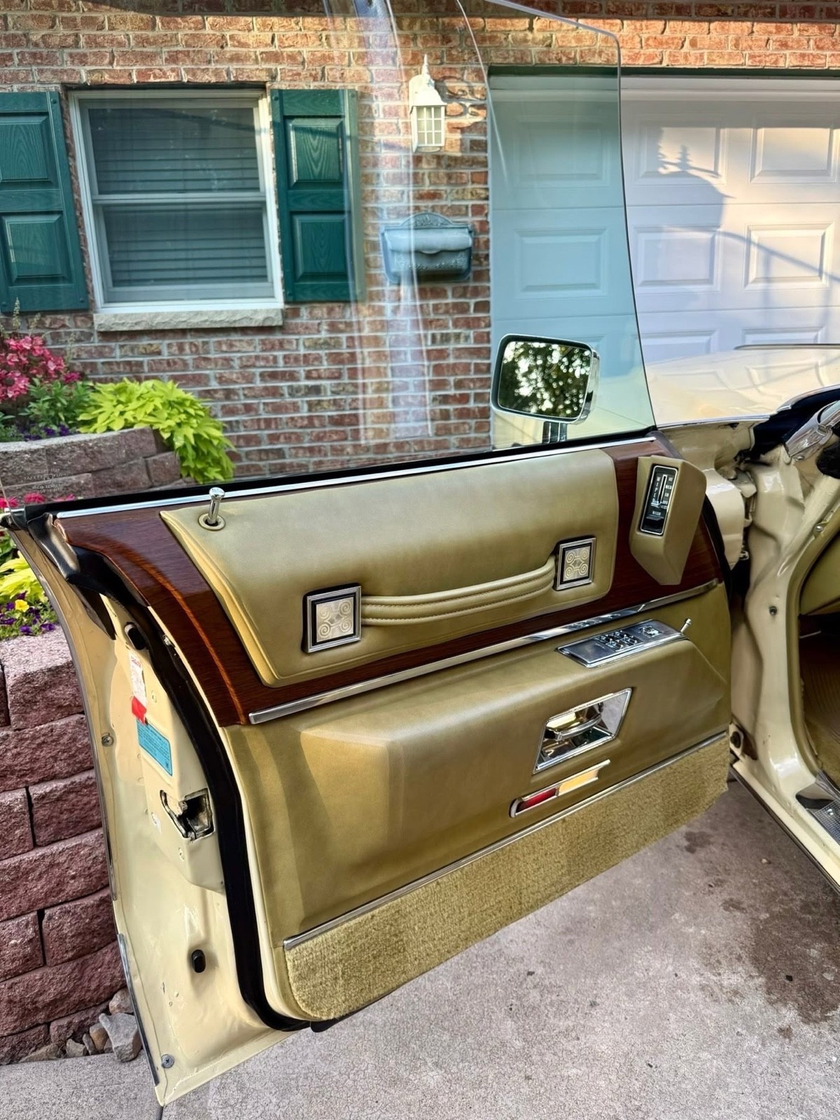 Cadillac-DeVille-1973-13