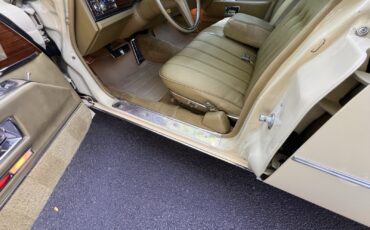 Cadillac-DeVille-1973-23