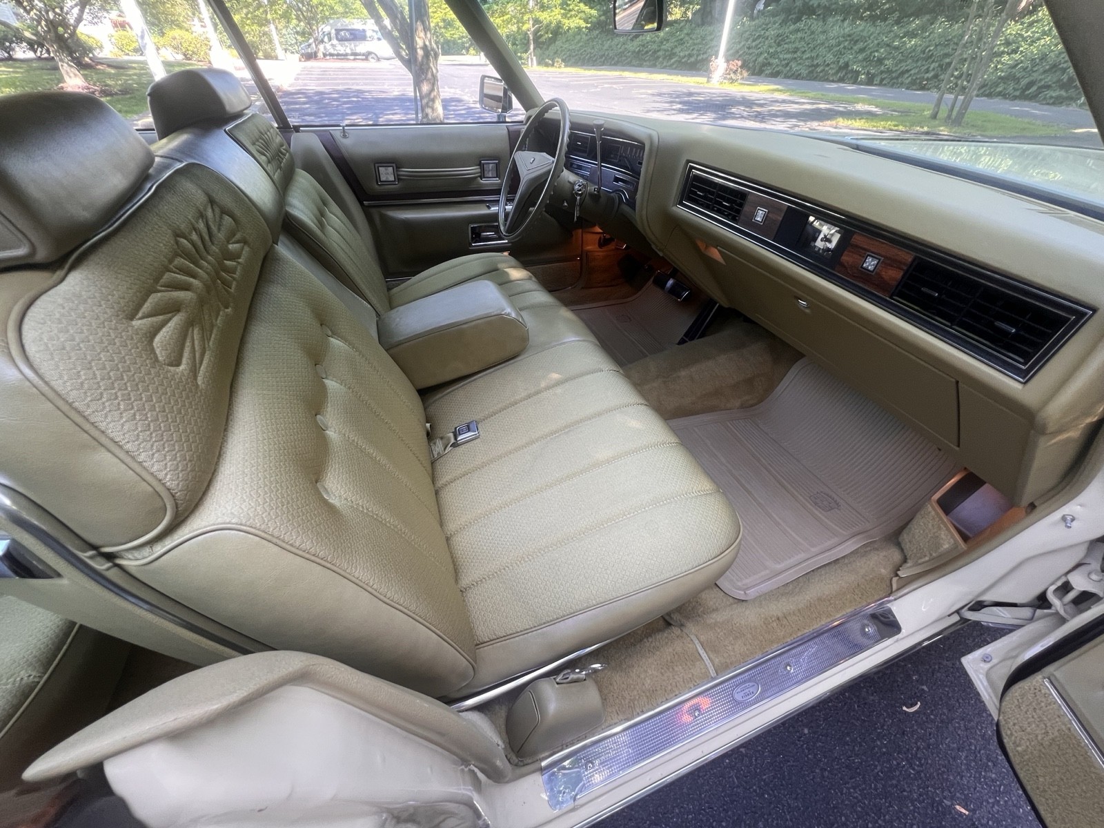 Cadillac-DeVille-1973-27