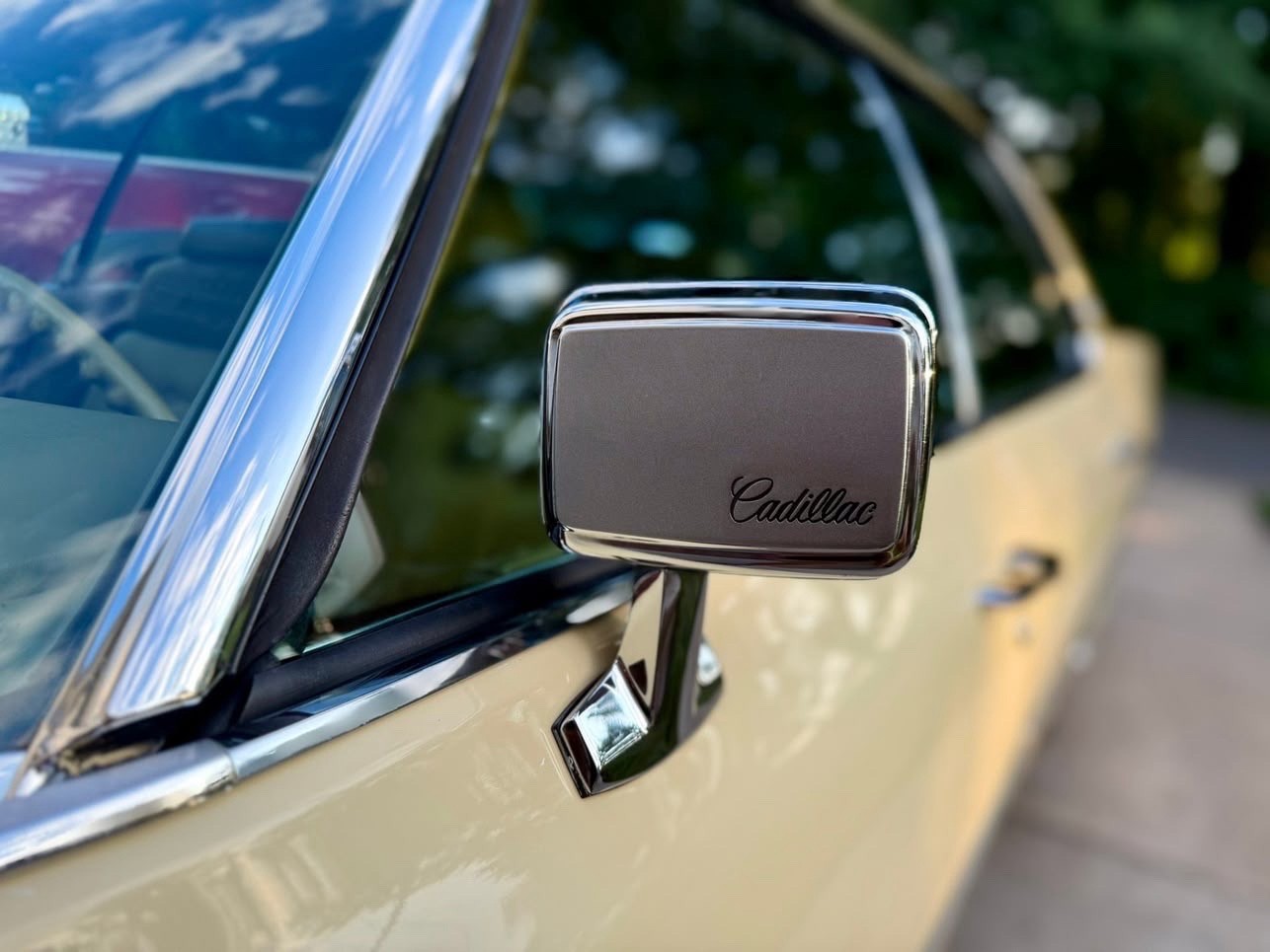 Cadillac-DeVille-1973-4