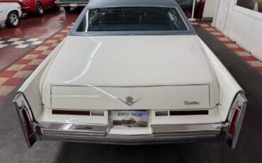 Cadillac-DeVille-1975-11