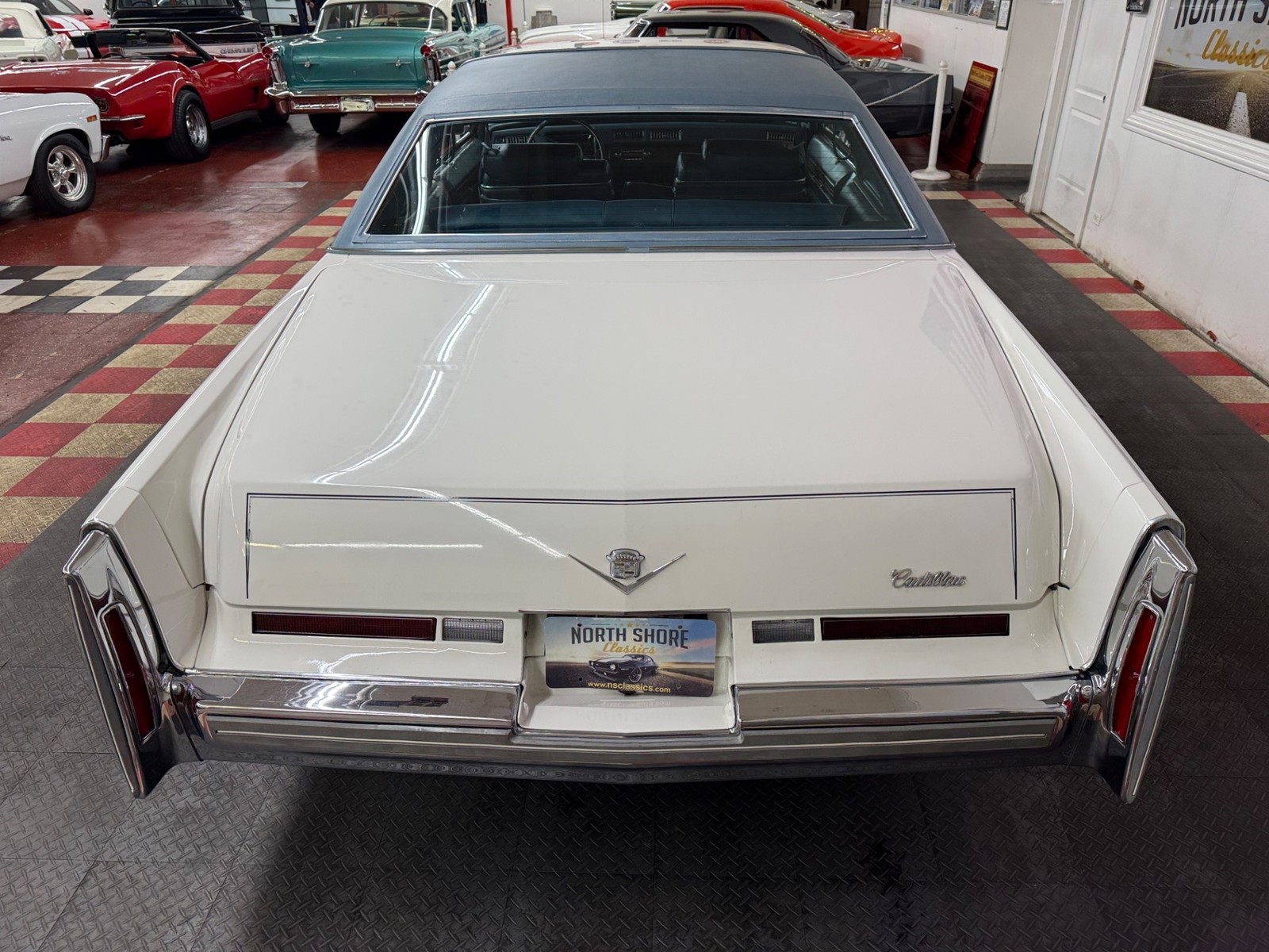 Cadillac-DeVille-1975-11