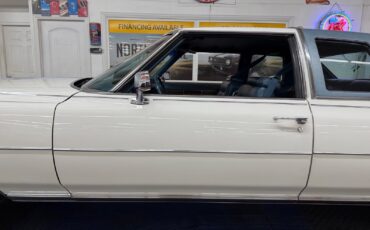 Cadillac-DeVille-1975-20
