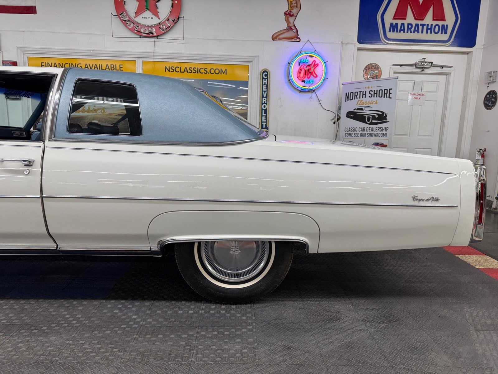 Cadillac-DeVille-1975-21