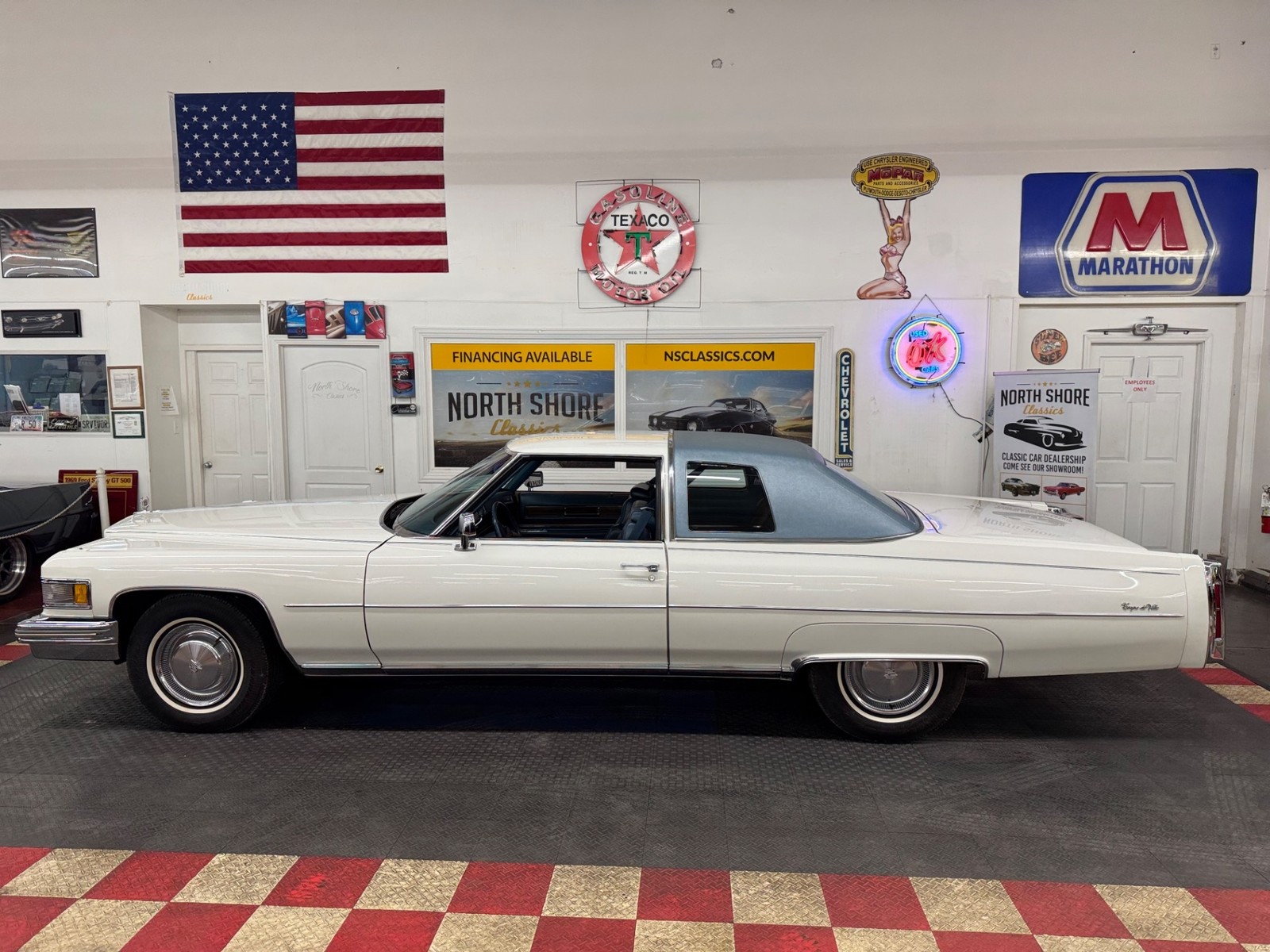 Cadillac-DeVille-1975-3