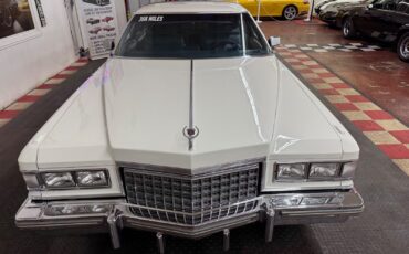 Cadillac-DeVille-1975-4