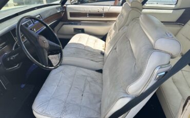 Cadillac-DeVille-1975-Coupe-9