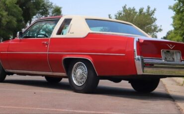 Cadillac-DeVille-1977-Coupe-2