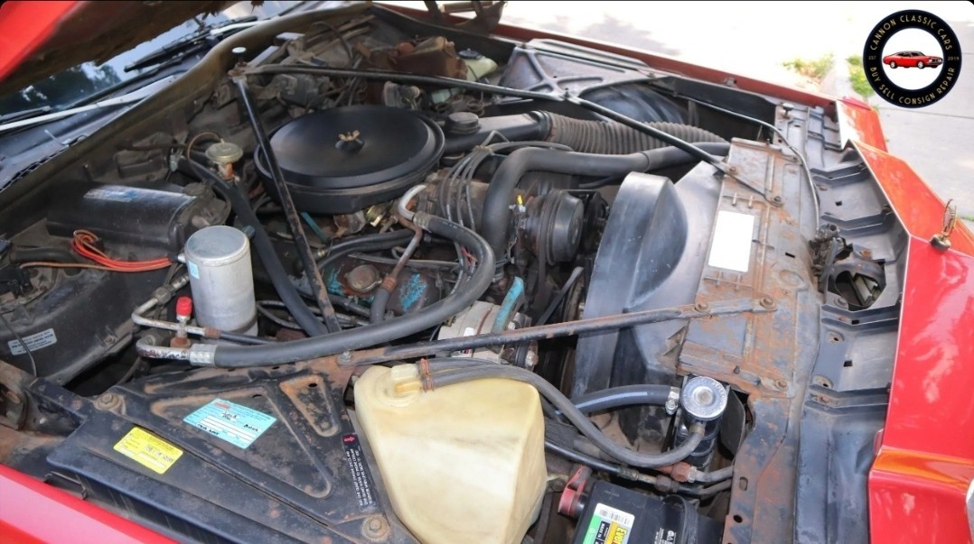 Cadillac-DeVille-1977-Coupe-9