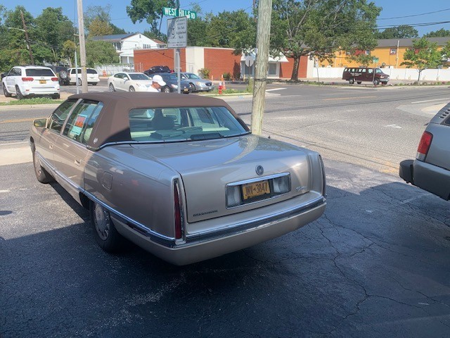 Cadillac-DeVille-1996-Sedan-3