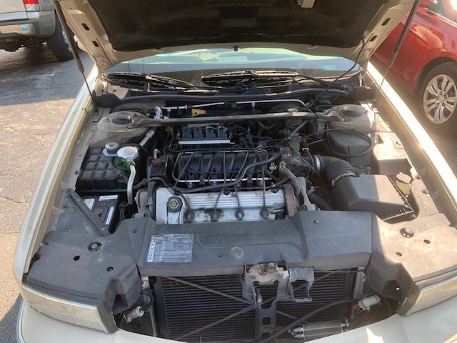 Cadillac-DeVille-1996-Sedan-5