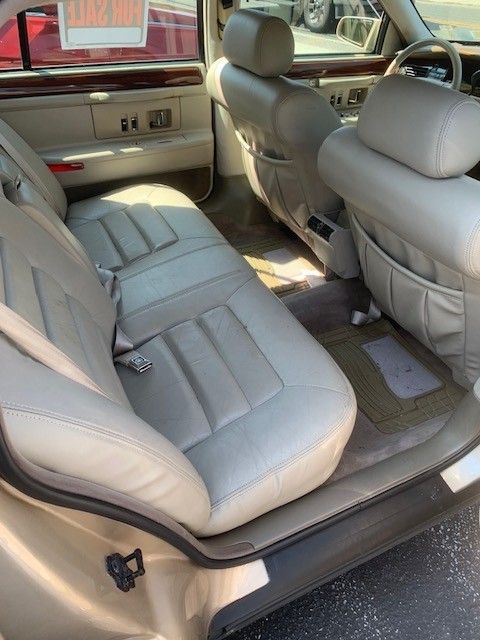 Cadillac-DeVille-1996-Sedan-8