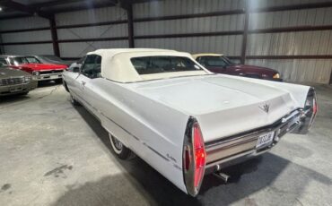Cadillac-Deville-1968-White-Light-Cream-Leather-4