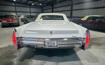 Cadillac-Deville-1968-White-Light-Cream-Leather-6