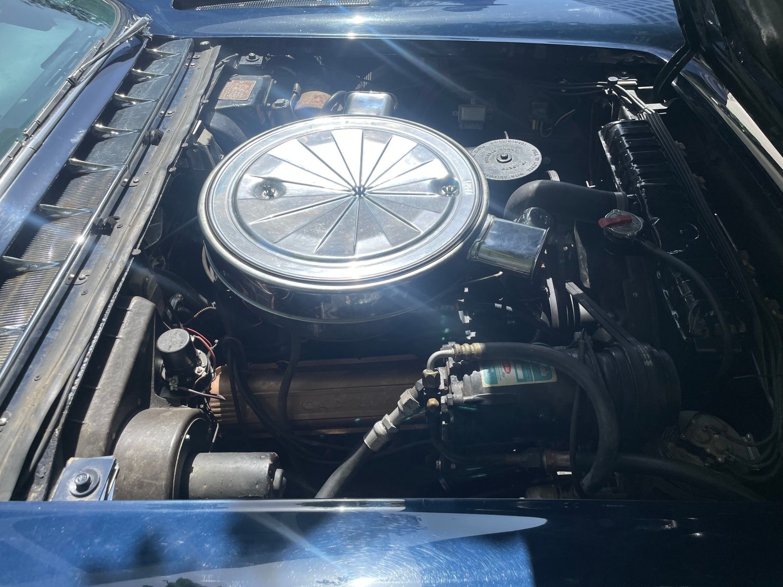 Cadillac-Eldorado-1958-Sedan-17