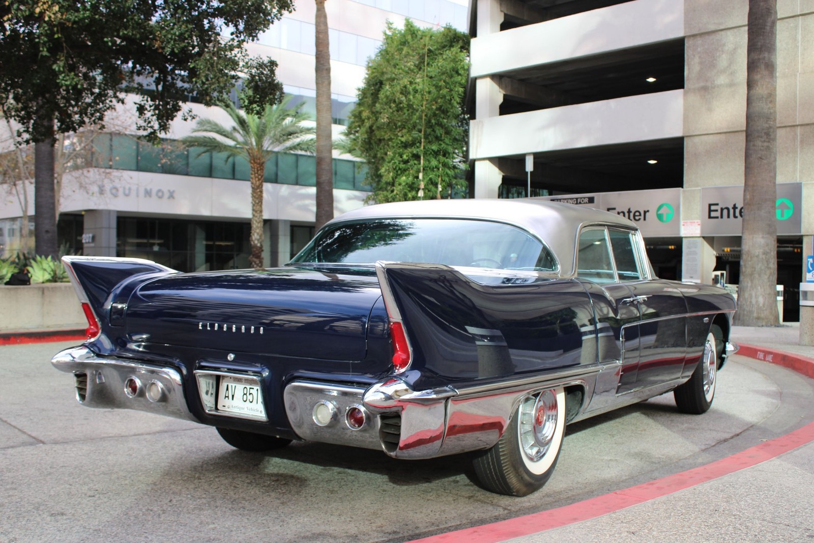 Cadillac-Eldorado-1958-Sedan-4