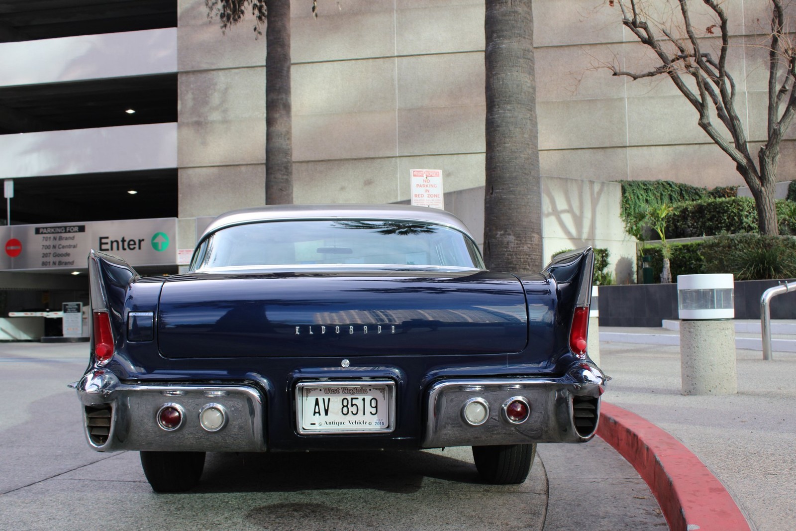 Cadillac-Eldorado-1958-Sedan-5